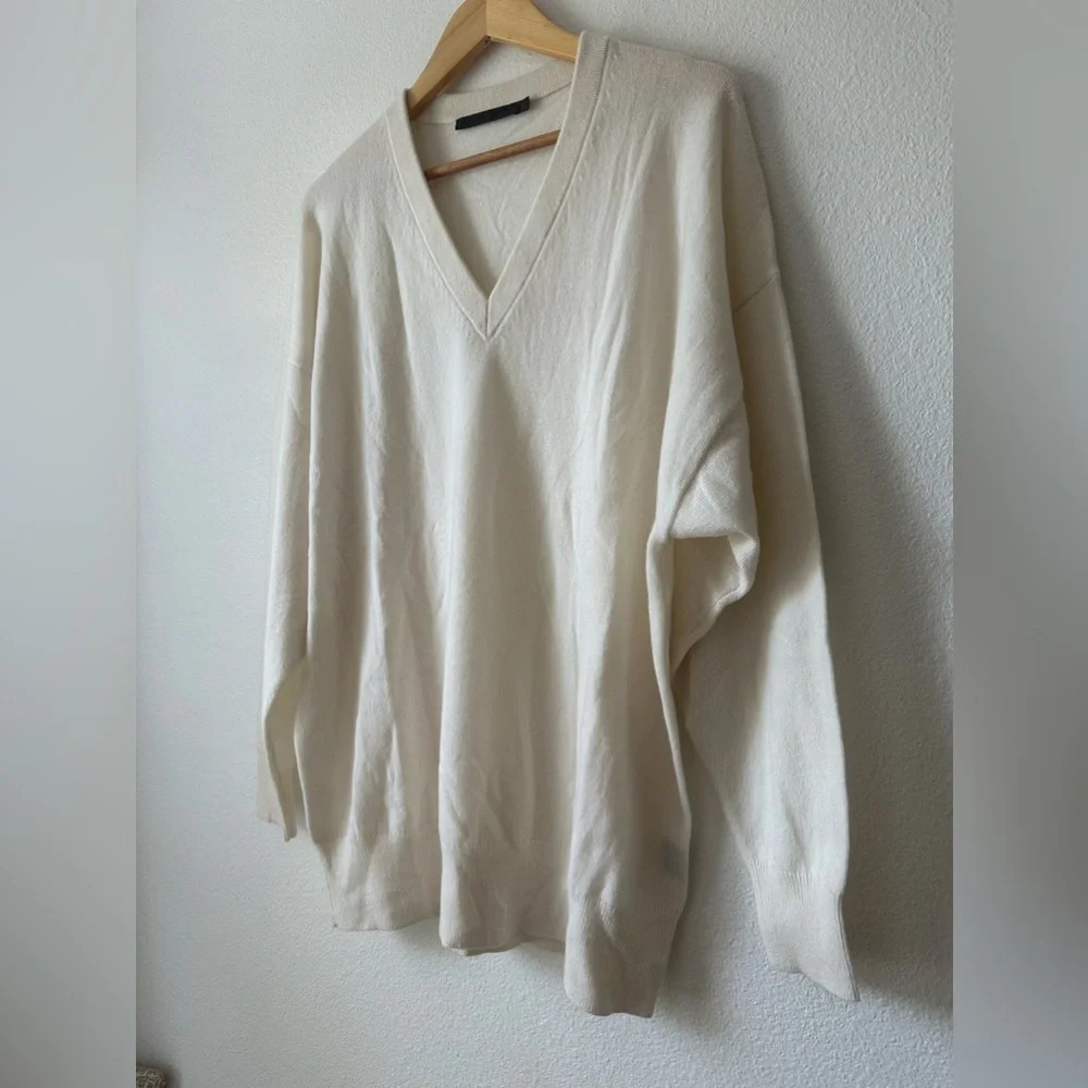 JENNI KAYNE Charlie V-Neck Sweater Ivory Cashmere for @Odessarose1947 - Picture 9 of 12